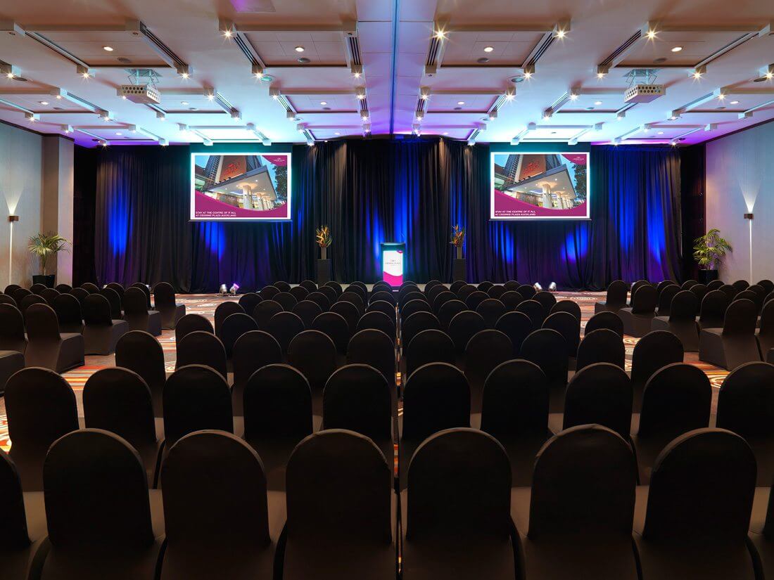 01. Ballroom -theatre setup