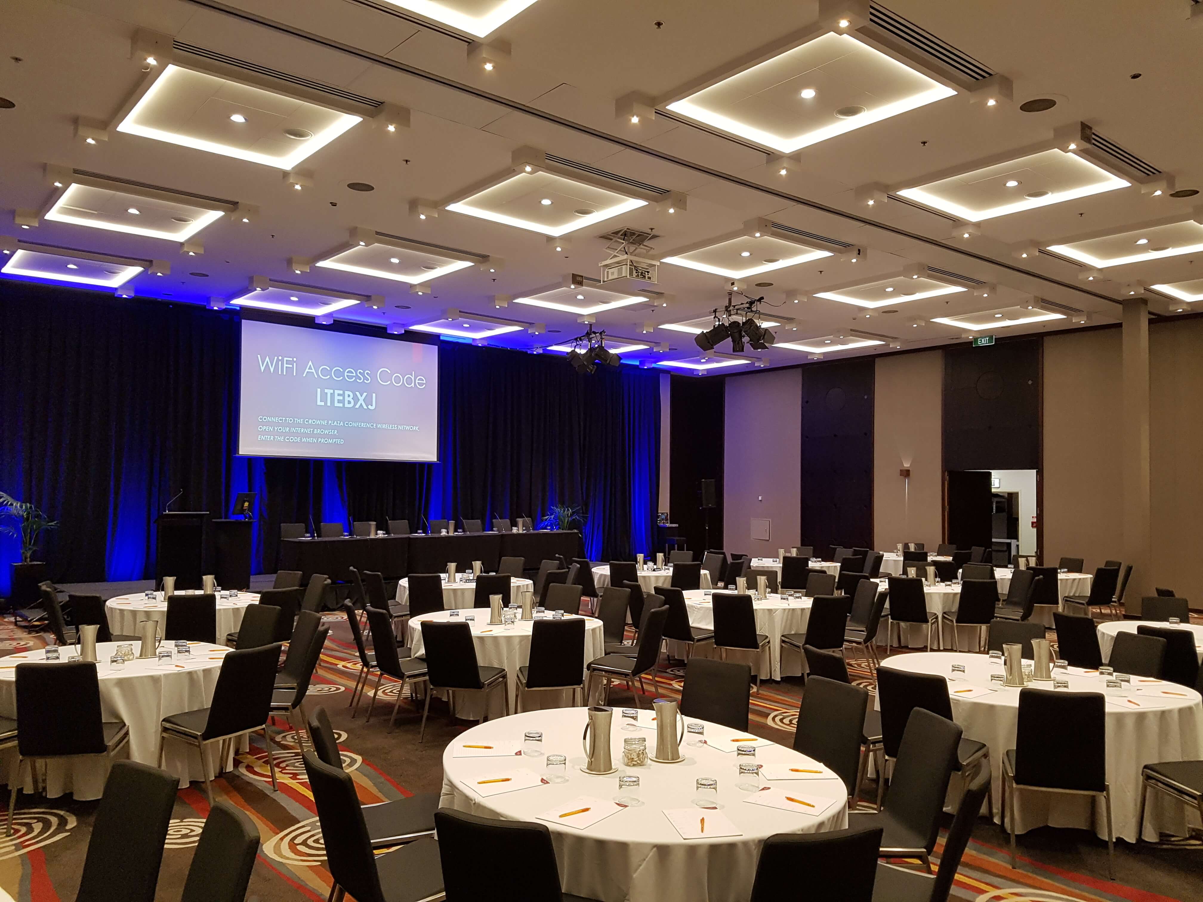 01.2 Ballroom meeting