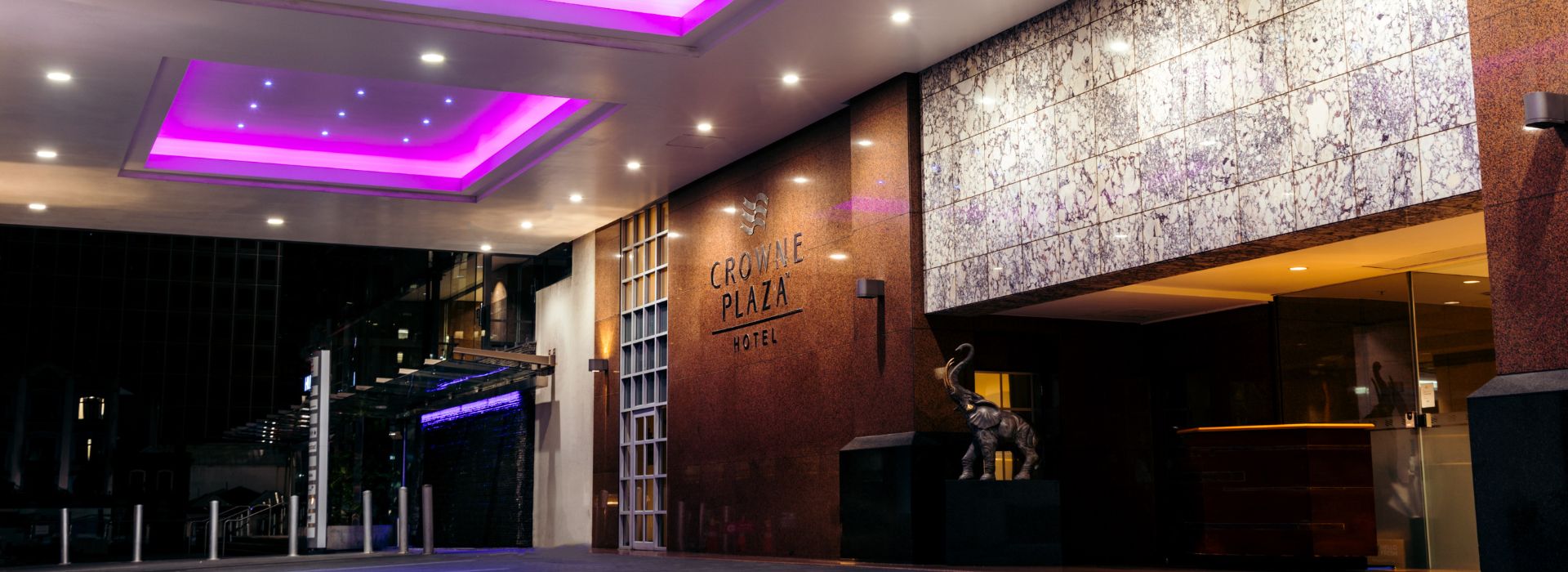 Crowne Plaza Auckland Front Entrance